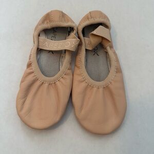 Capezio Lily Ballet Shoes in ballet pink